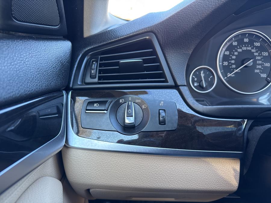 2016 BMW 5-Series 4dr Sdn 535i xDrive AWD photo