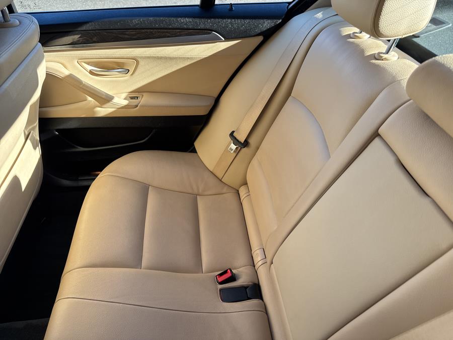 2016 BMW 5-Series 4dr Sdn 535i xDrive AWD photo