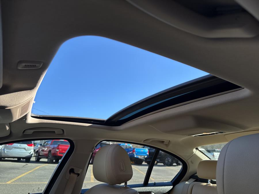 2016 BMW 5-Series 4dr Sdn 535i xDrive AWD photo