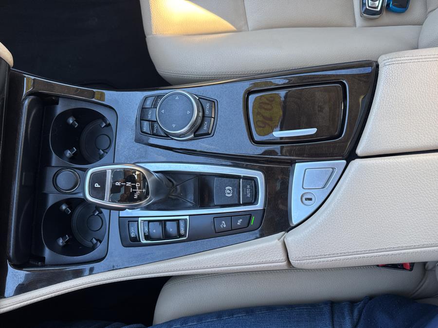2016 BMW 5-Series 4dr Sdn 535i xDrive AWD photo