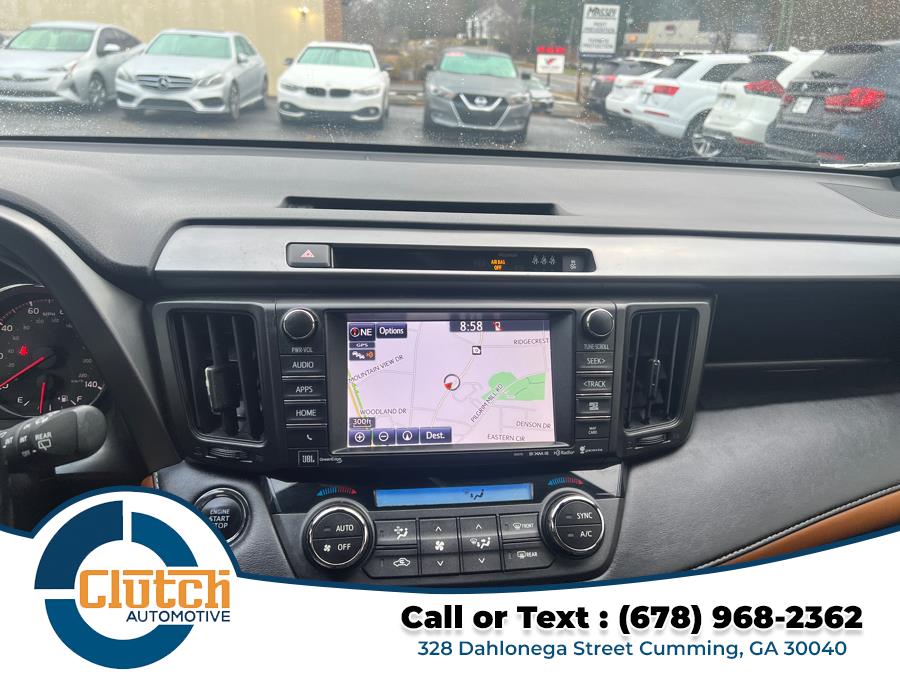 2018 Toyota RAV4 SE FWD (Natl) photo