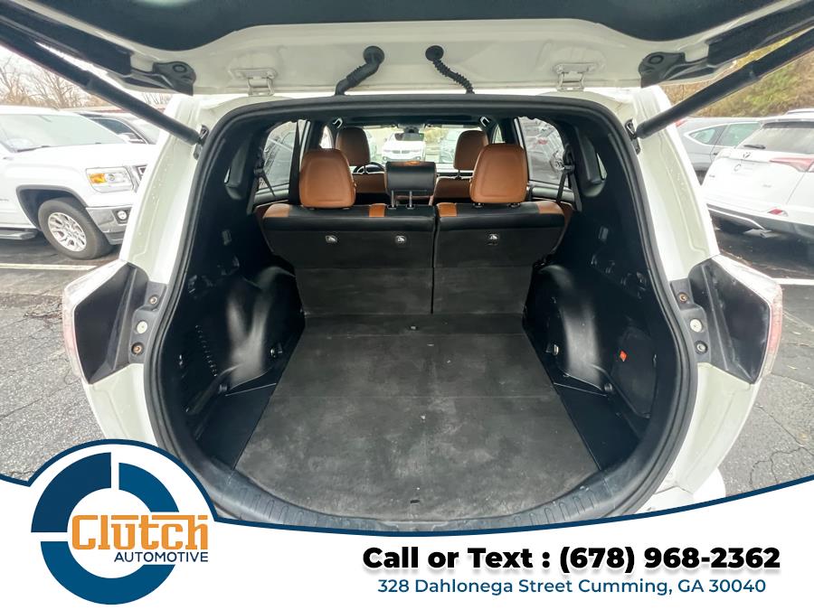 2018 Toyota RAV4 SE FWD (Natl) photo
