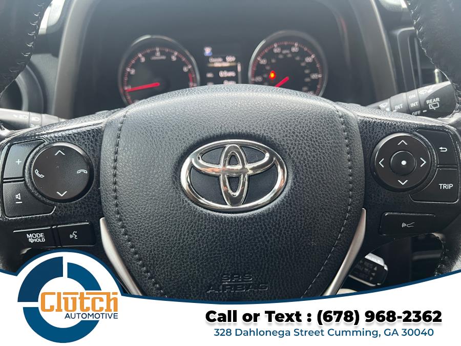 2018 Toyota RAV4 SE FWD (Natl) photo