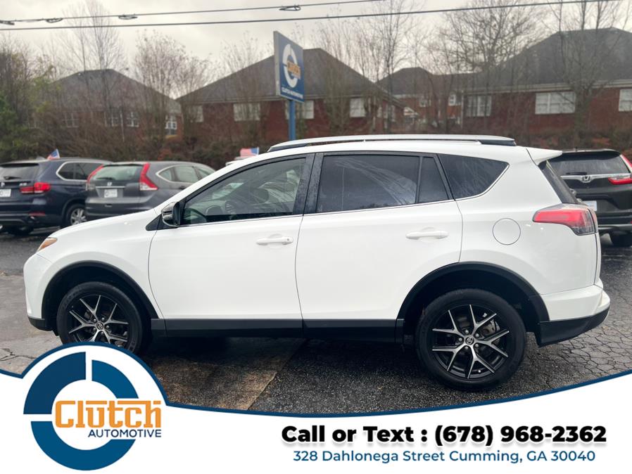 2018 Toyota RAV4 SE FWD (Natl) photo