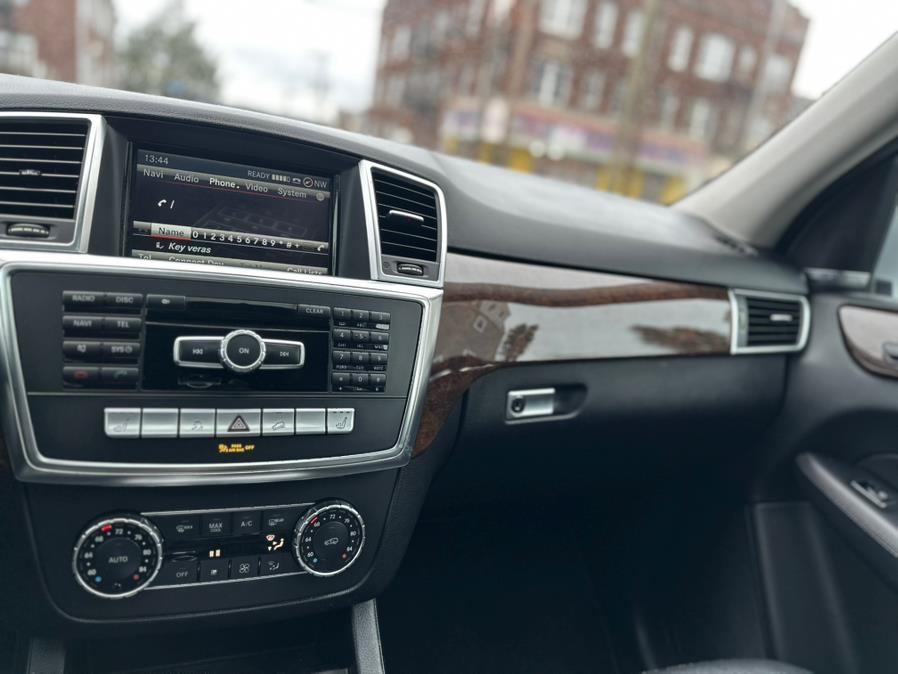 2013 Mercedes-Benz M-Class ML350 4MATIC photo