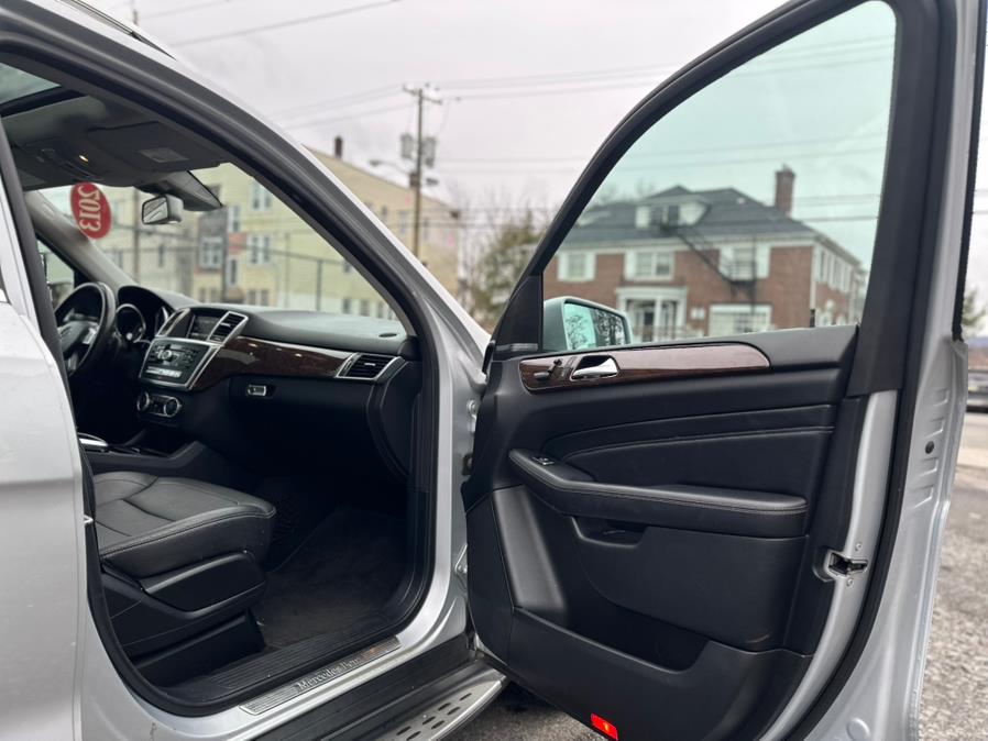 2013 Mercedes-Benz M-Class ML350 4MATIC photo