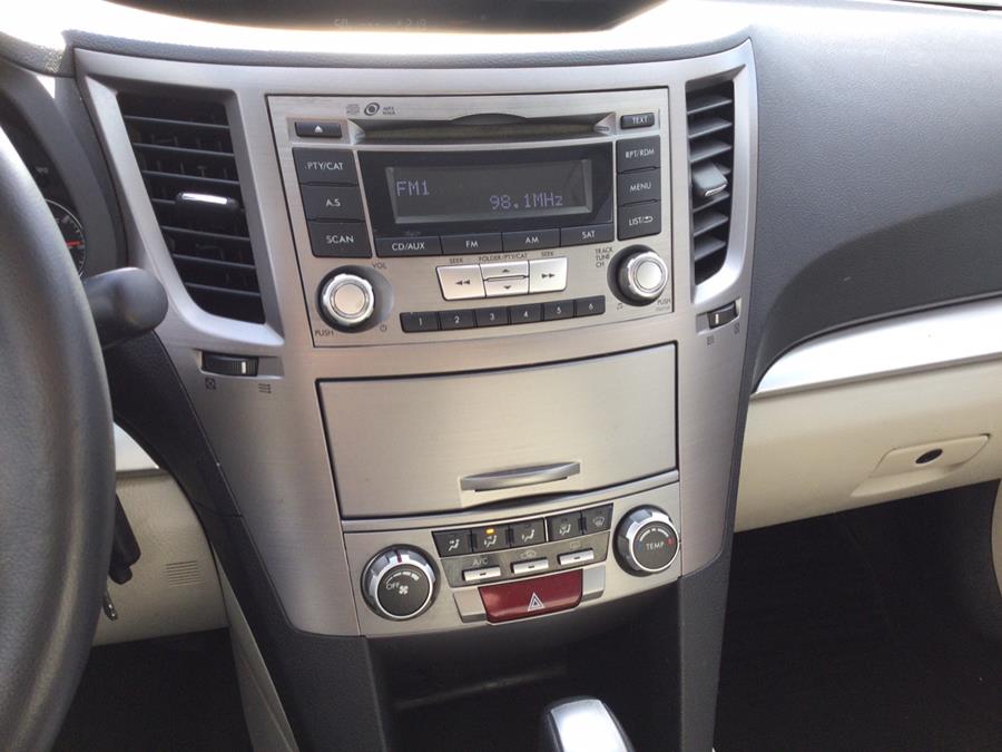 2013 Subaru Legacy 2.5i Premium photo