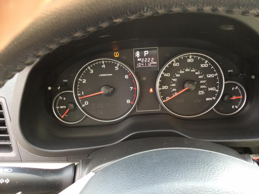 2013 Subaru Legacy 2.5i Premium photo