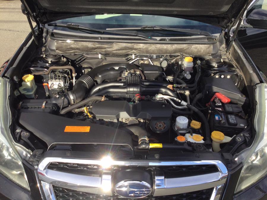 2013 Subaru Legacy 2.5i Premium photo