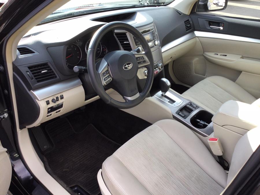 2013 Subaru Legacy 2.5i Premium photo