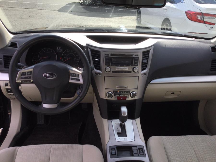 2013 Subaru Legacy 2.5i Premium photo