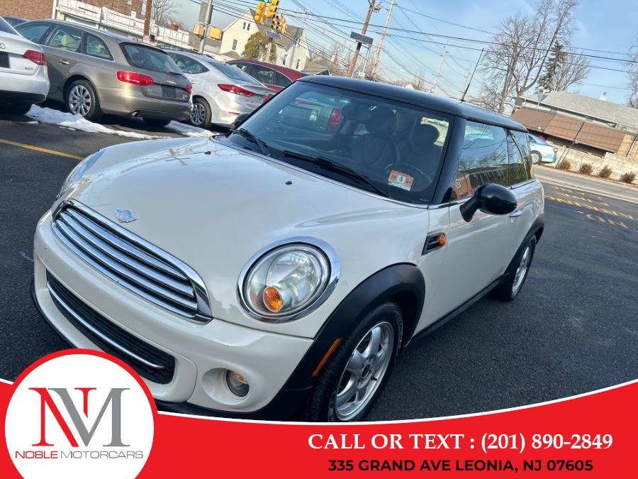 2013 MINI Cooper photo