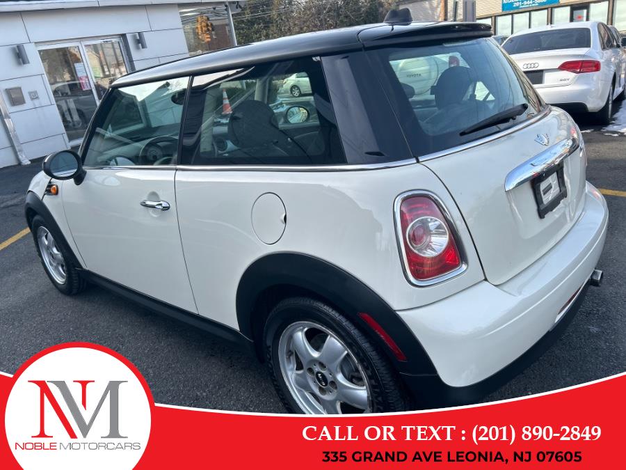 2013 MINI Cooper photo