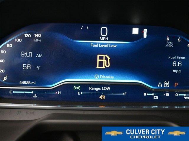 2023 Chevrolet Suburban Premier photo