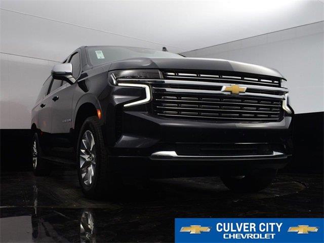 2023 Chevrolet Suburban Premier photo