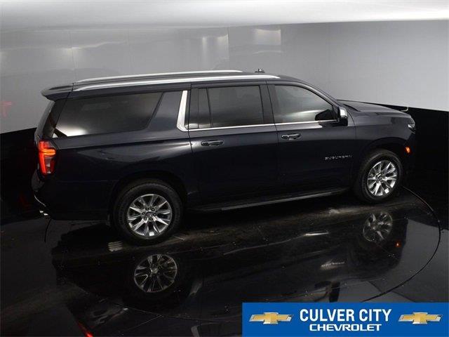 2023 Chevrolet Suburban Premier photo