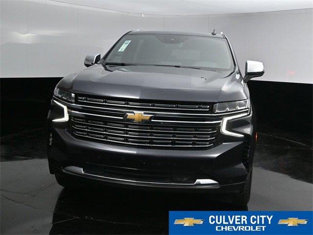 2023 Chevrolet Suburban Premier photo