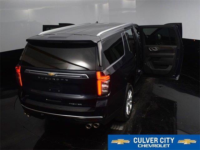 2023 Chevrolet Suburban Premier photo