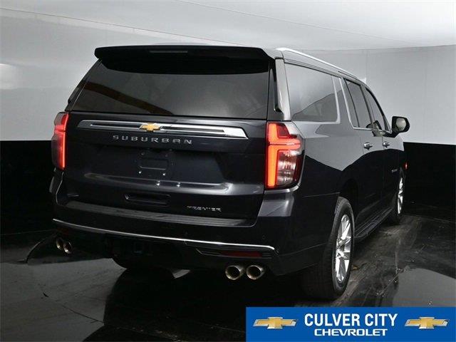 2023 Chevrolet Suburban Premier photo