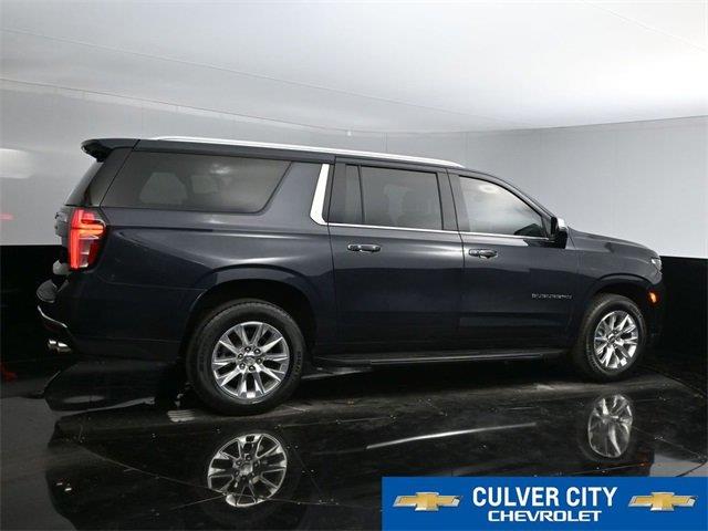 2023 Chevrolet Suburban Premier photo