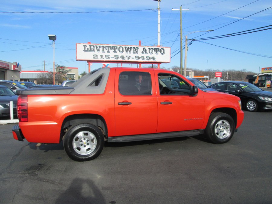 2009 Chevrolet Avalanche LS photo