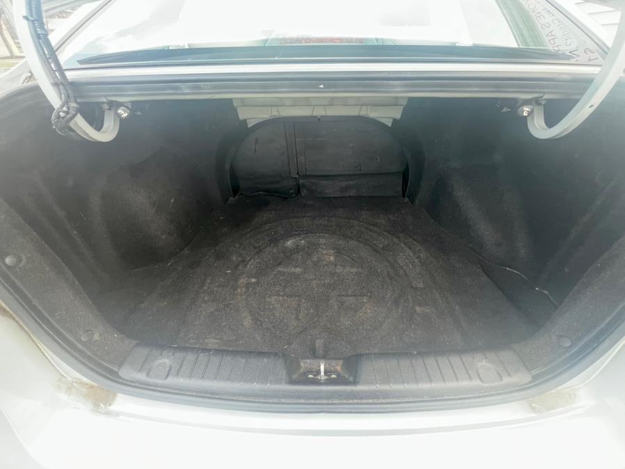 2010 Hyundai Elantra GLS photo