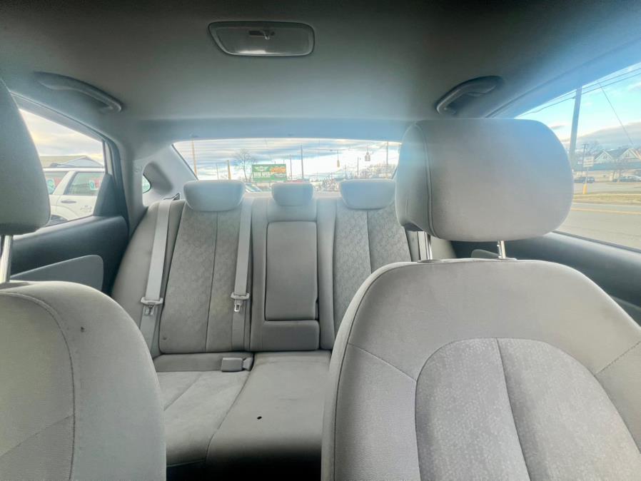2010 Hyundai Elantra GLS photo
