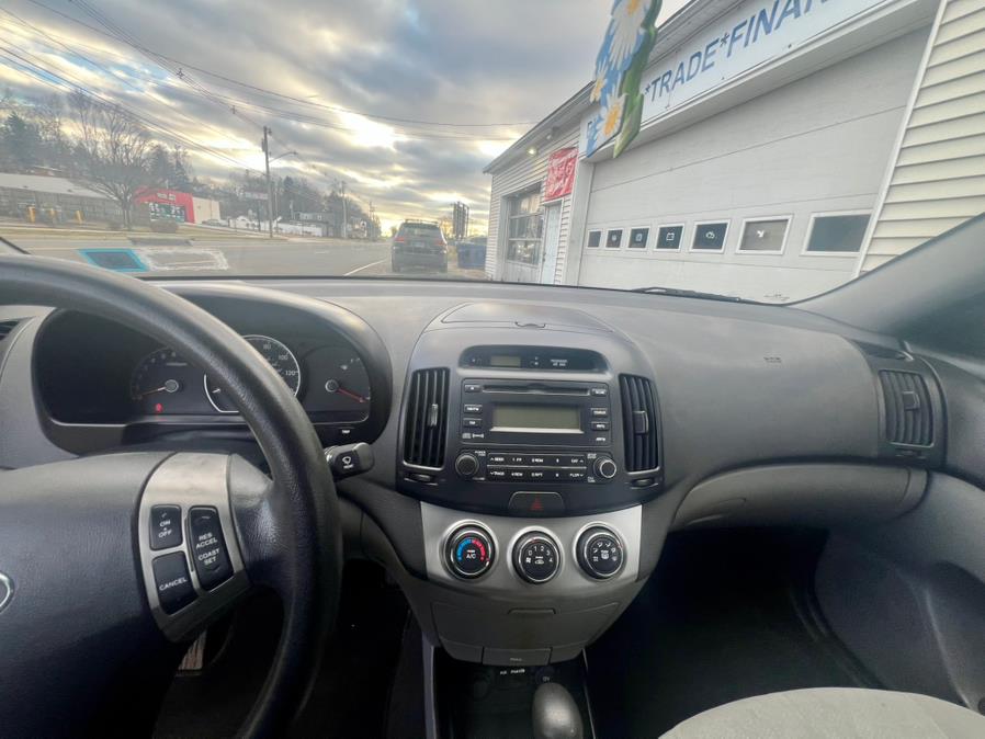 2010 Hyundai Elantra GLS photo
