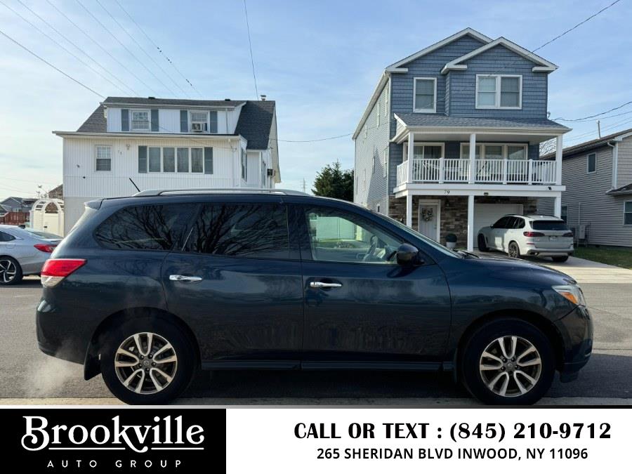 2014 Nissan Pathfinder S photo