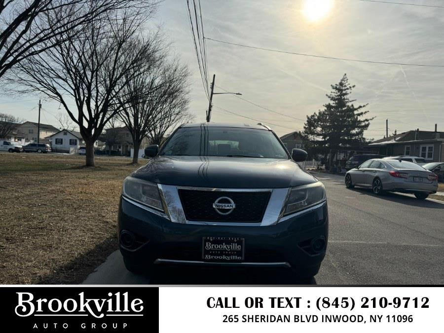 2014 Nissan Pathfinder S photo