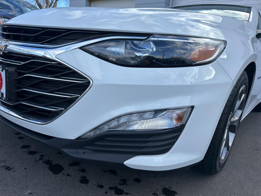 2021 Chevrolet Malibu 4dr Sdn LT photo