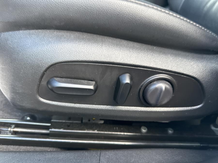 2021 Chevrolet Malibu 4dr Sdn LT photo