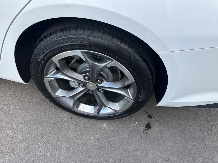 2021 Chevrolet Malibu 4dr Sdn LT photo