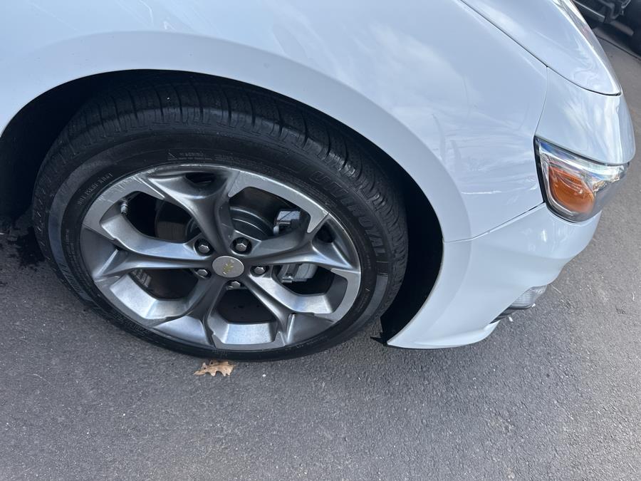 2021 Chevrolet Malibu 4dr Sdn LT photo
