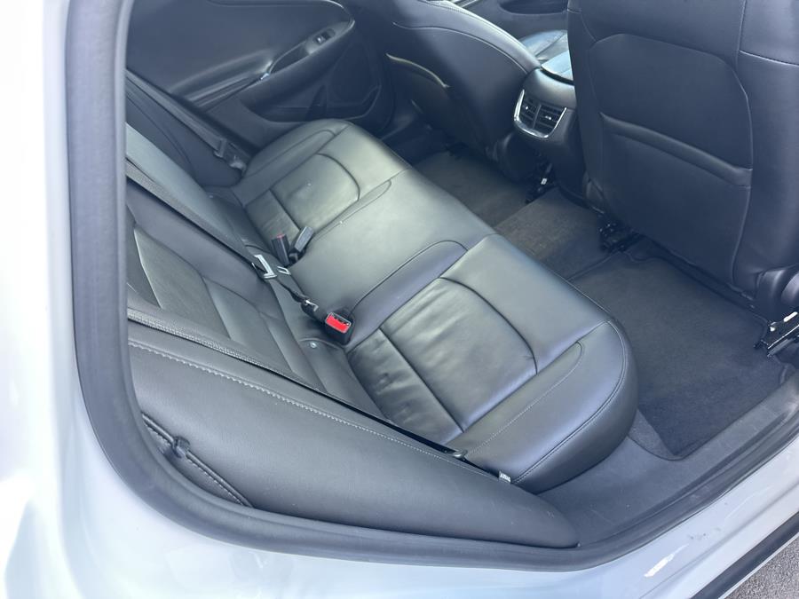 2021 Chevrolet Malibu 4dr Sdn LT photo