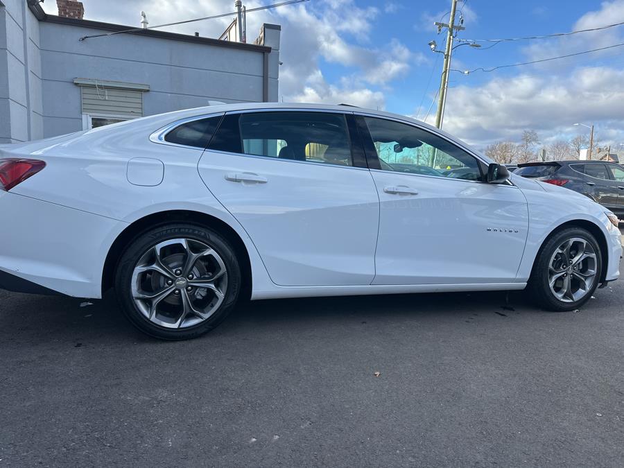 2021 Chevrolet Malibu 4dr Sdn LT photo