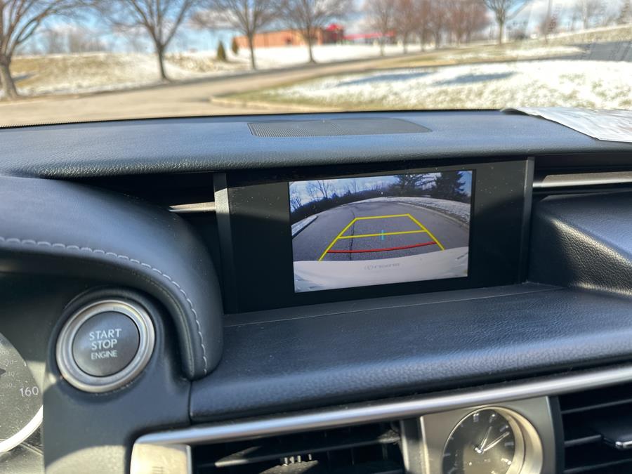 2015 Lexus IS 250 photo