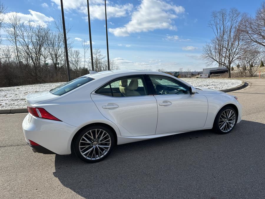 2015 Lexus IS 250 photo