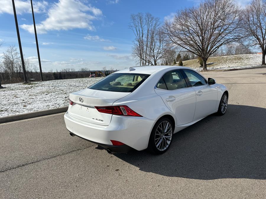 2015 Lexus IS 250 photo