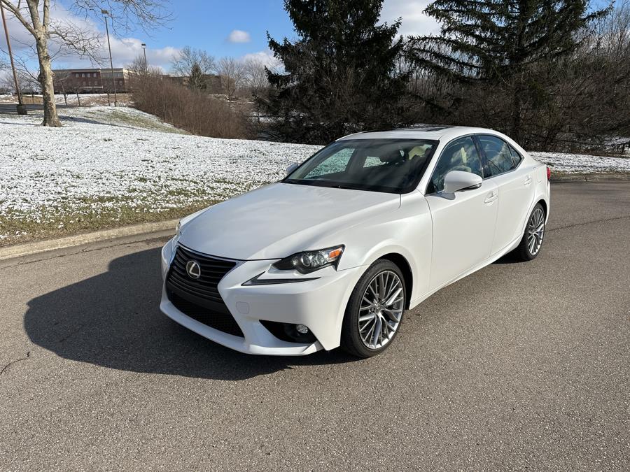 2015 Lexus IS 250 photo