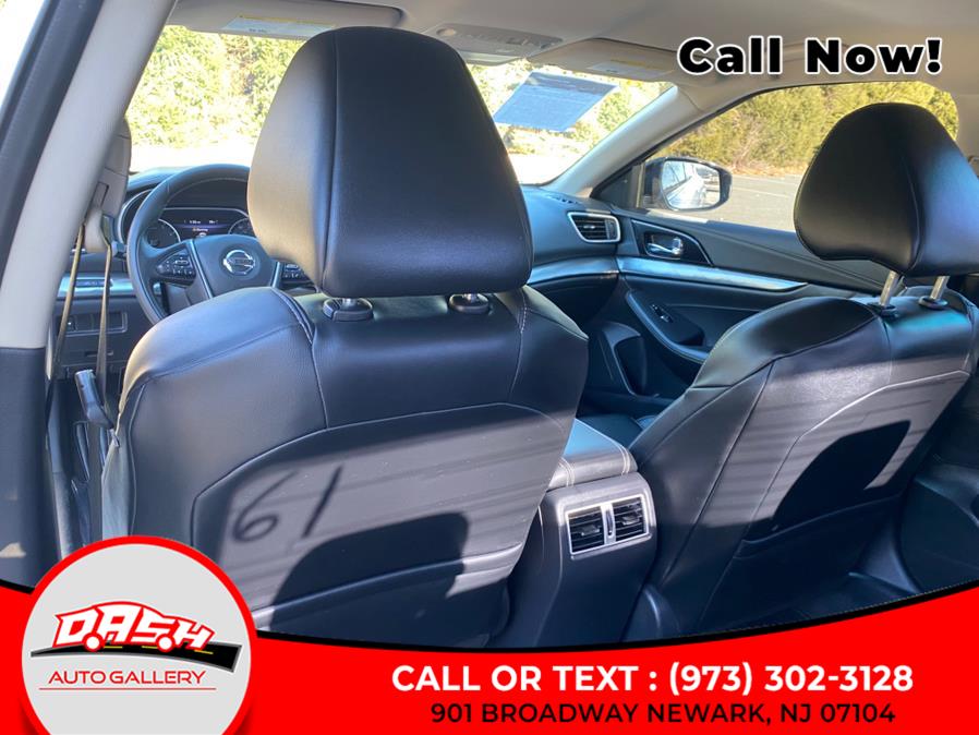 2021 Nissan Maxima SV 3.5L photo