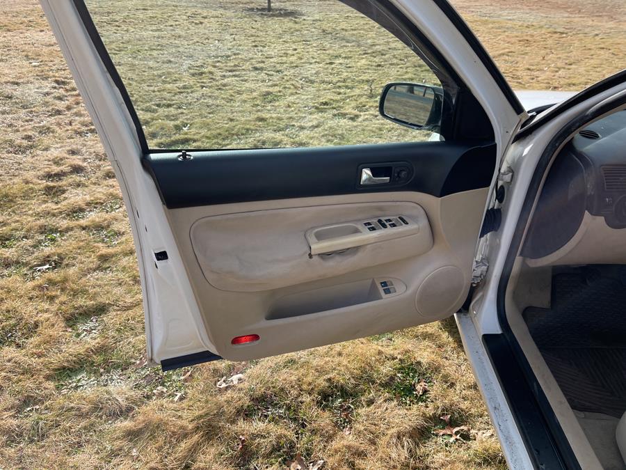 2003 Volkswagen Golf GLS TDI photo