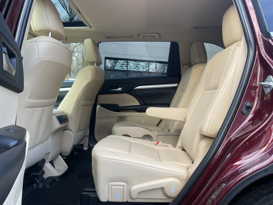 2019 Toyota Highlander XLE V6 AWD (Natl) photo
