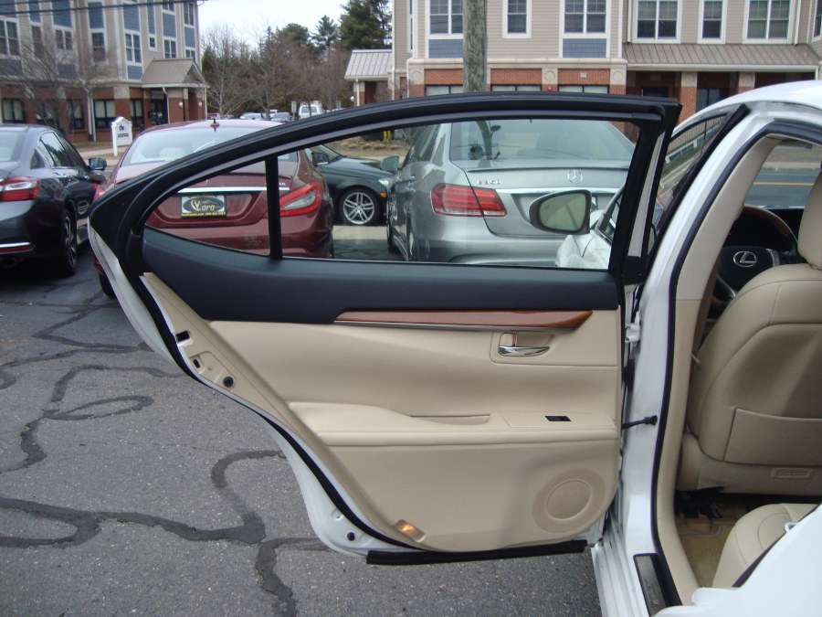 2015 Lexus ES 00h photo