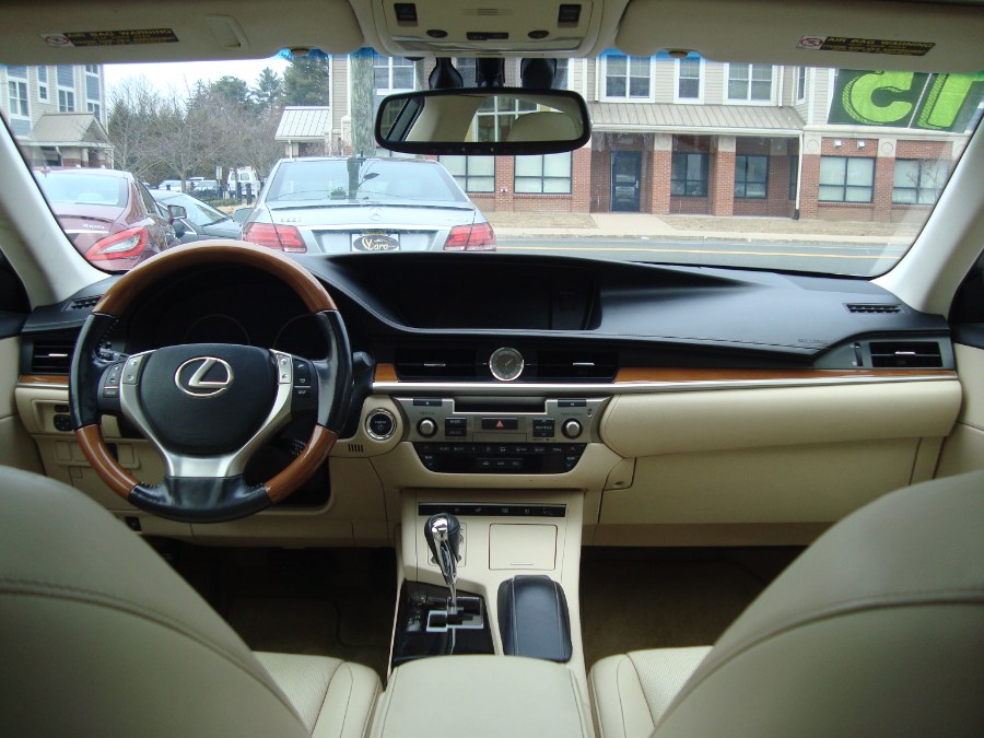 2015 Lexus ES 00h photo