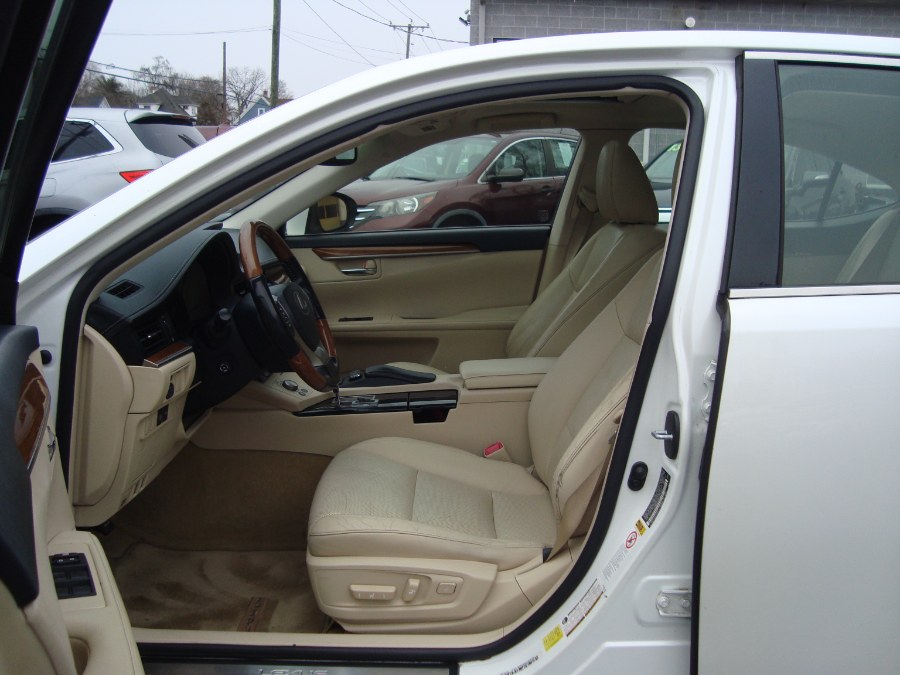 2015 Lexus ES 00h photo