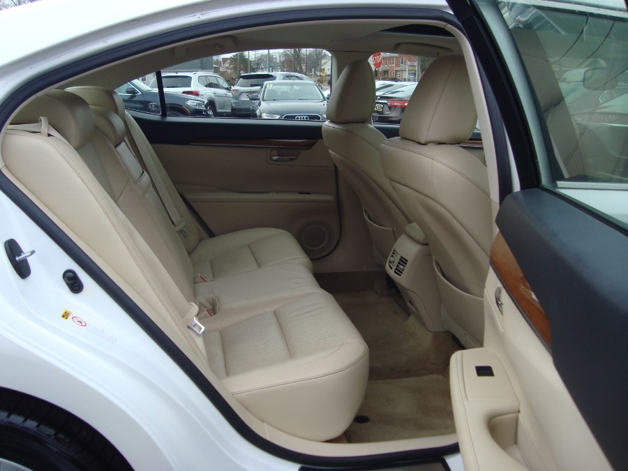 2015 Lexus ES 00h photo