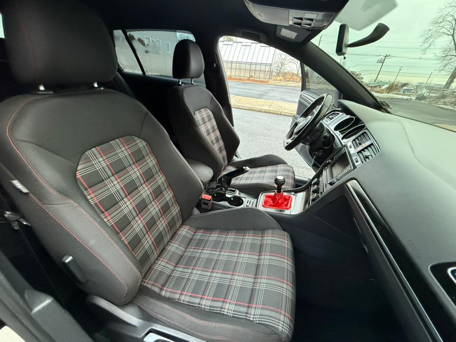 2017 Volkswagen Golf Gti 2.0T 4-Door S Manual photo