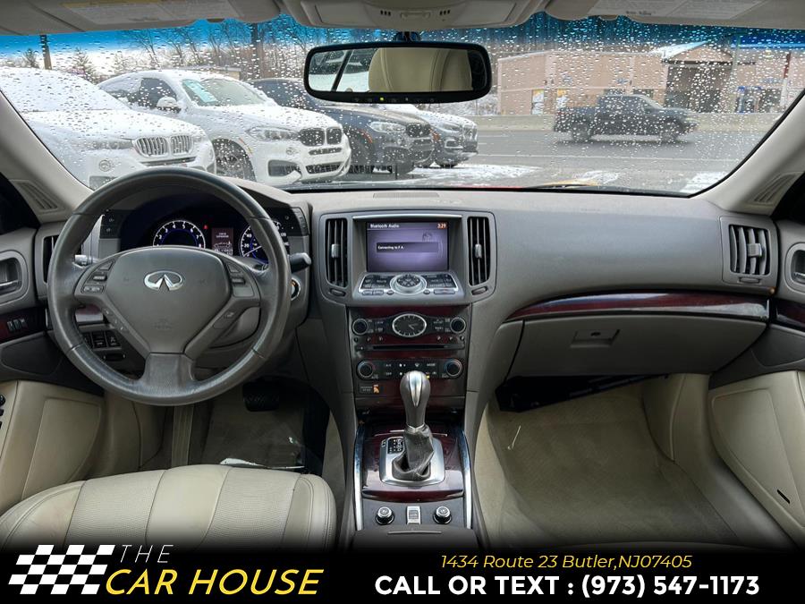 2012 Infiniti Legend photo