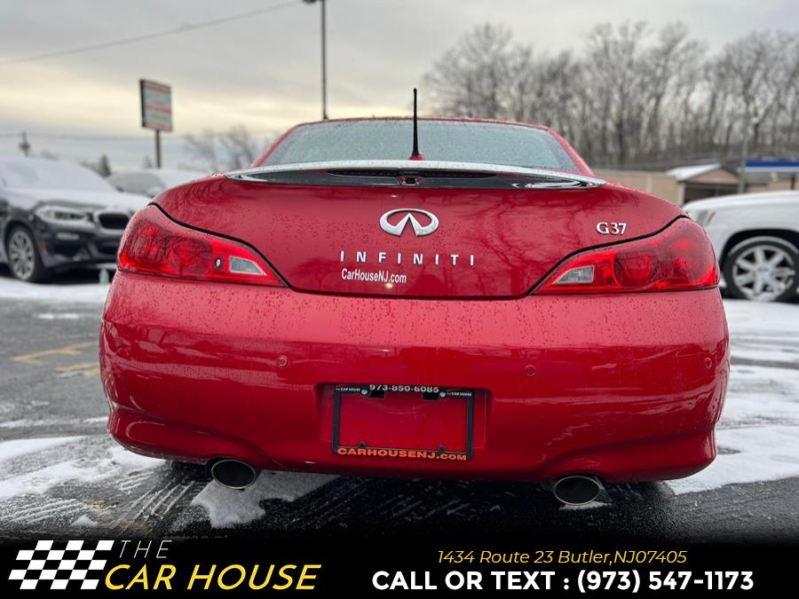 2012 Infiniti Legend photo